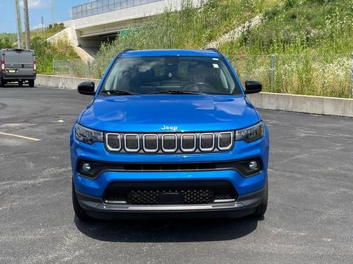 2022 Jeep Compass Latitude Lux