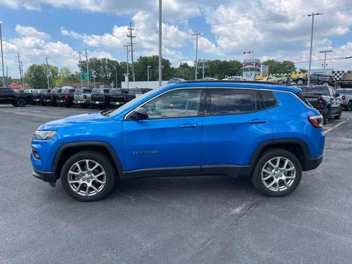 2022 Jeep Compass Latitude Lux