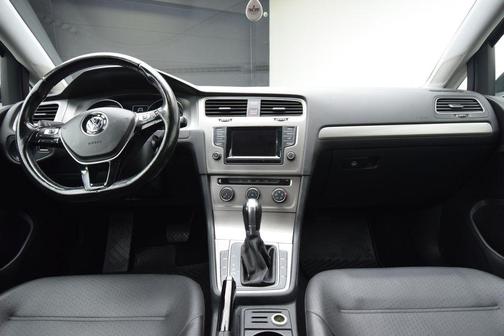 2015 Volkswagen Golf SportWagen S