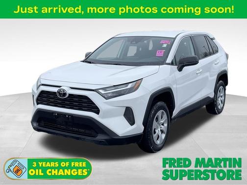 2024 Toyota RAV4 LE