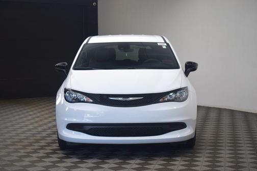 Bright White Clearcoat 2027 Chrysler Pacifica LX