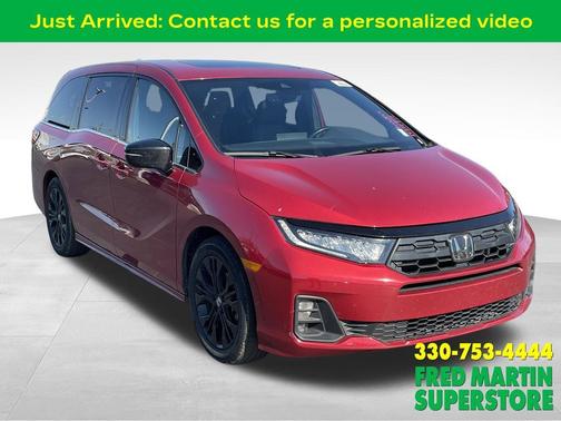 Radiant Red Metallic II 2025 Honda Odyssey Sport-L