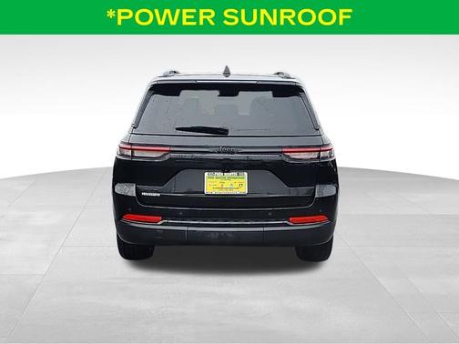 2024 Jeep Grand Cherokee Laredo