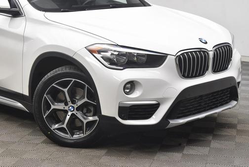 Photo 4 of 29 of 2019 BMW X1 xDrive28i