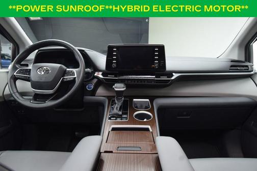 2021 Toyota Sienna XLE