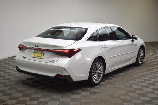 2021 Toyota Avalon Hybrid Limited