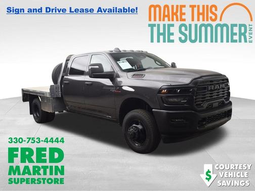 Granite Crystal Clearcoat Metallic 2026 RAM 3500 Tradesman/Big Horn