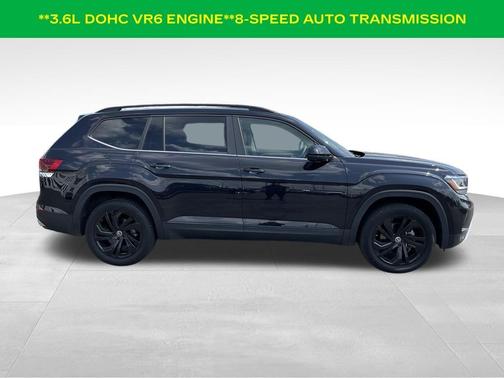 Deep Black Pearl Effect 2022 Volkswagen Atlas 3.6L SE w/Technology