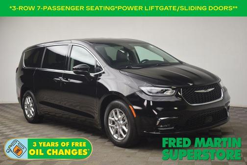 Diamond Black 2024 Chrysler Pacifica Touring-L