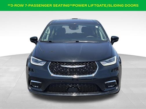 Diamond Black 2024 Chrysler Pacifica Touring-L