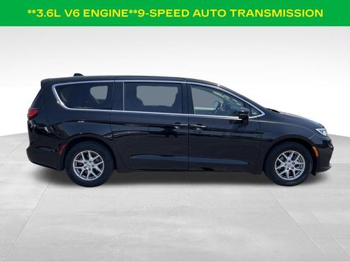 Diamond Black 2024 Chrysler Pacifica Touring-L