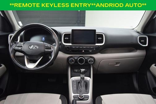 2023 Hyundai VENUE SEL