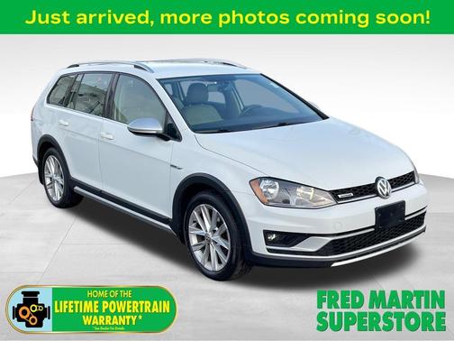 2017 Volkswagen Golf Alltrack TSI S