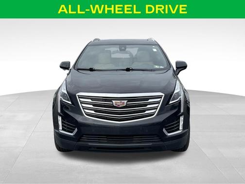 Stellar Black Metallic 2019 Cadillac XT5 Luxury