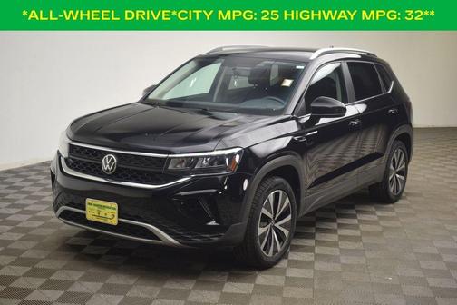 Deep Black Pearl Effect 2022 Volkswagen Taos 1.5T SE