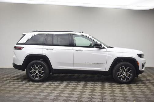 Bright White Clearcoat 2025 Jeep Grand Cherokee Limited