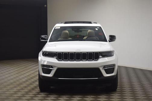 Bright White Clearcoat 2025 Jeep Grand Cherokee Limited
