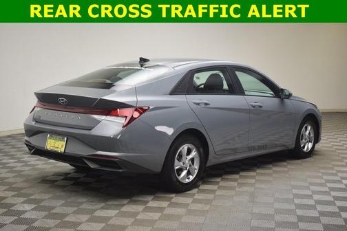 2021 Hyundai ELANTRA SE