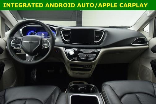 2023 Chrysler Pacifica Touring-L
