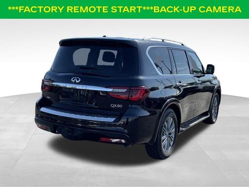 2023 INFINITI QX80 Luxe
