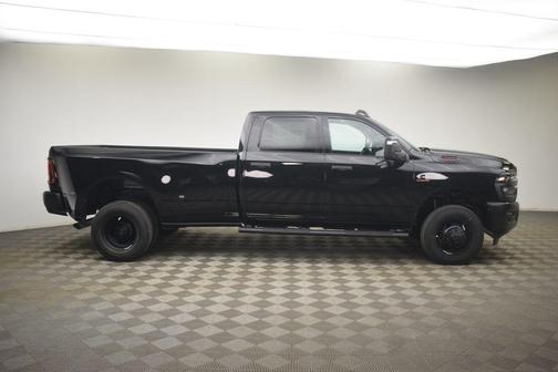 Diamond Black 2026 RAM 3500 Tradesman