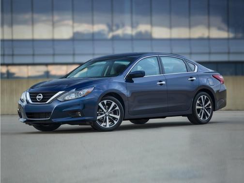 Black 2016 Nissan Altima 2.5 S