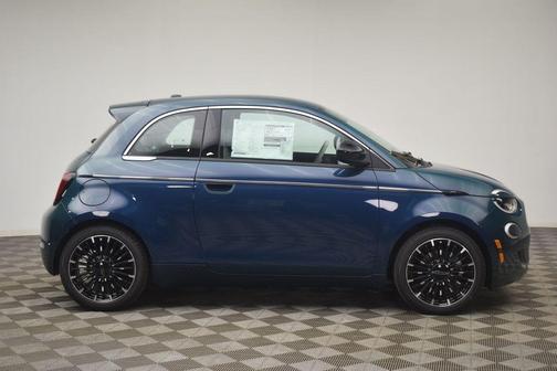 Ocean Green 2026 FIAT 500e Battery Electric