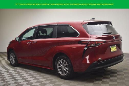 2021 Toyota Sienna XLE