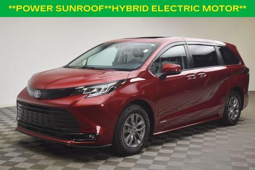 2021 Toyota Sienna XLE