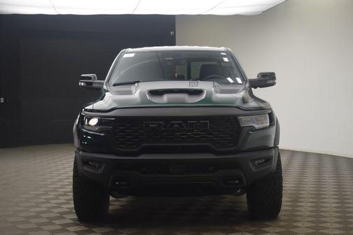 Serrano Red 2026 RAM 1500 RHO