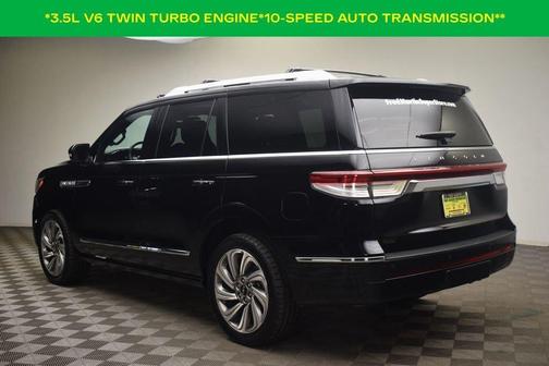Black Metallic 2022 Lincoln Navigator Reserve
