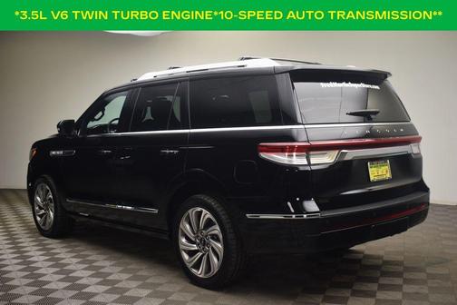 Black Metallic 2022 Lincoln Navigator Reserve