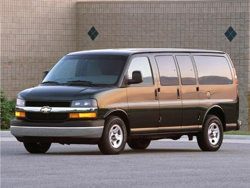 Light Pewter Metallic 2004 Chevrolet Express 1500 Wagon