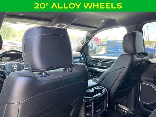 Bright White Clearcoat 2022 RAM 1500 Laramie