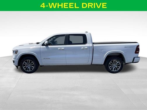 Bright White Clearcoat 2022 RAM 1500 Laramie