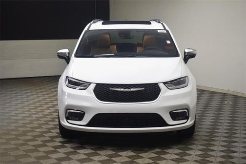 2025 Chrysler Pacifica Pinnacle