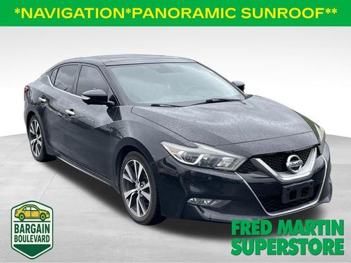 Black 2017 Nissan Maxima 3.5 Platinum