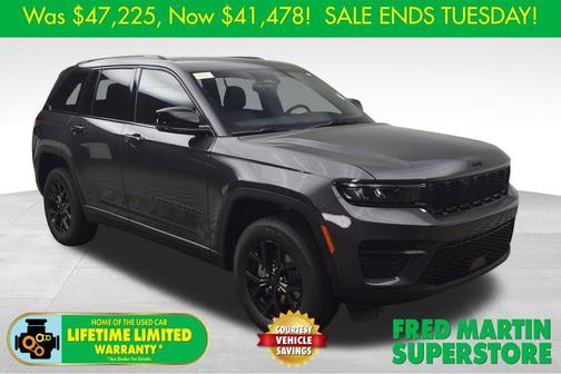 2025 Jeep Grand Cherokee Laredo