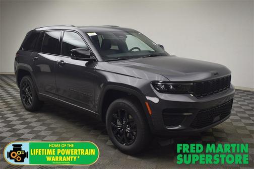 2025 Jeep Grand Cherokee Laredo