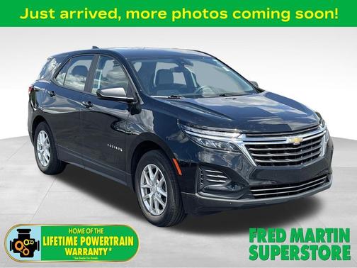Mosaic Black Metallic 2023 Chevrolet Equinox LS