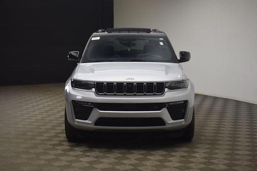 Silver Zynith 2026 Jeep Grand Cherokee Summit