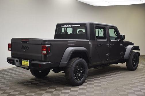 2026 Jeep Gladiator Sport