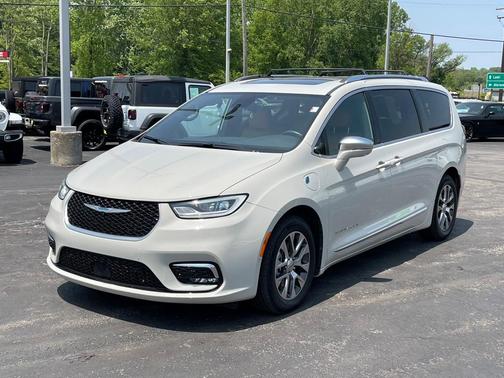 2021 Chrysler Pacifica Hybrid Pinnacle
