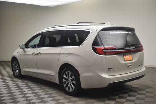 2021 Chrysler Pacifica Hybrid Pinnacle