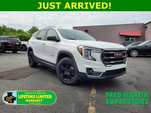 2023 GMC Terrain AT4
