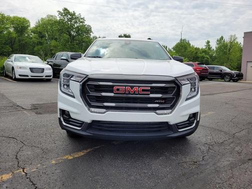 2023 GMC Terrain AT4