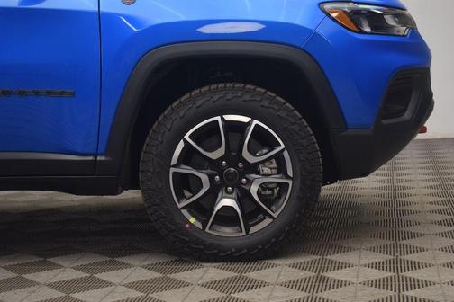 Hydro Blue Pearlcoat 2026 Jeep Compass Trailhawk