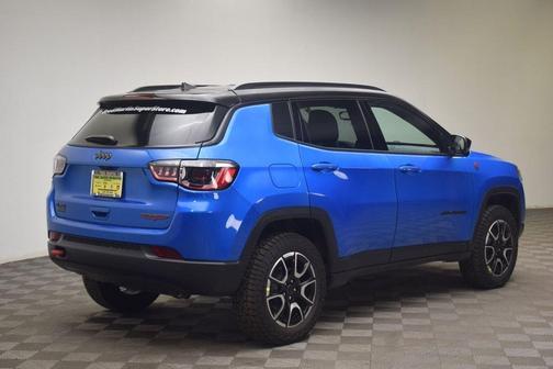 Hydro Blue Pearlcoat 2026 Jeep Compass Trailhawk