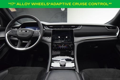 Bright White Clearcoat 2023 Jeep Grand Cherokee Altitude