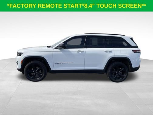 Bright White Clearcoat 2023 Jeep Grand Cherokee Altitude